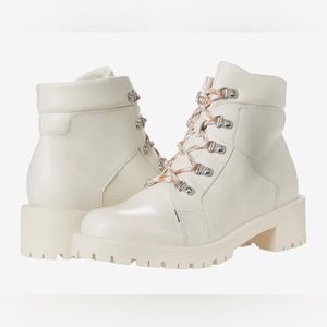 Like New Blondo Molly Waterproof boots in Bone